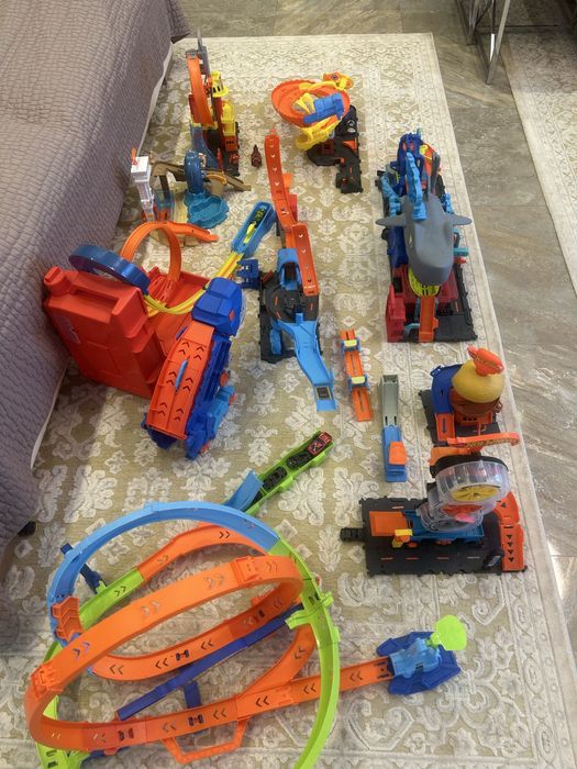 Треки Hot Wheels, оригінал , ідеальний стан , без пакування
