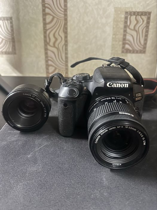 Canon EOS 800D + 18-55mm kit