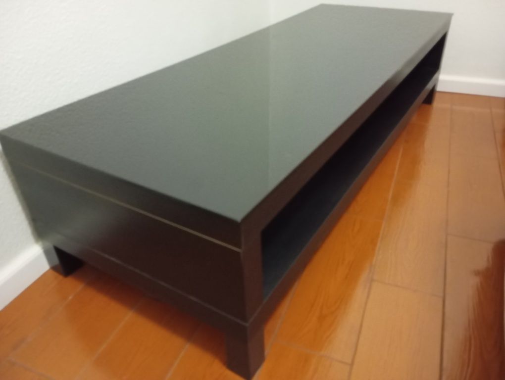 Mesa de televisão/com tampo de vidro