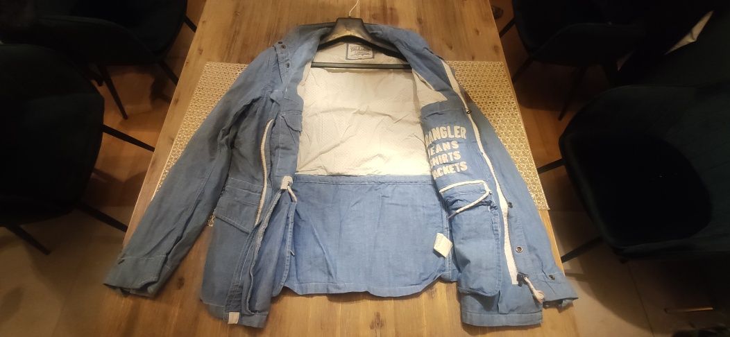 Kurtka jeans Wrangler rozm. L stan bdb jak nowa bez  uszkodzeń, dziur,