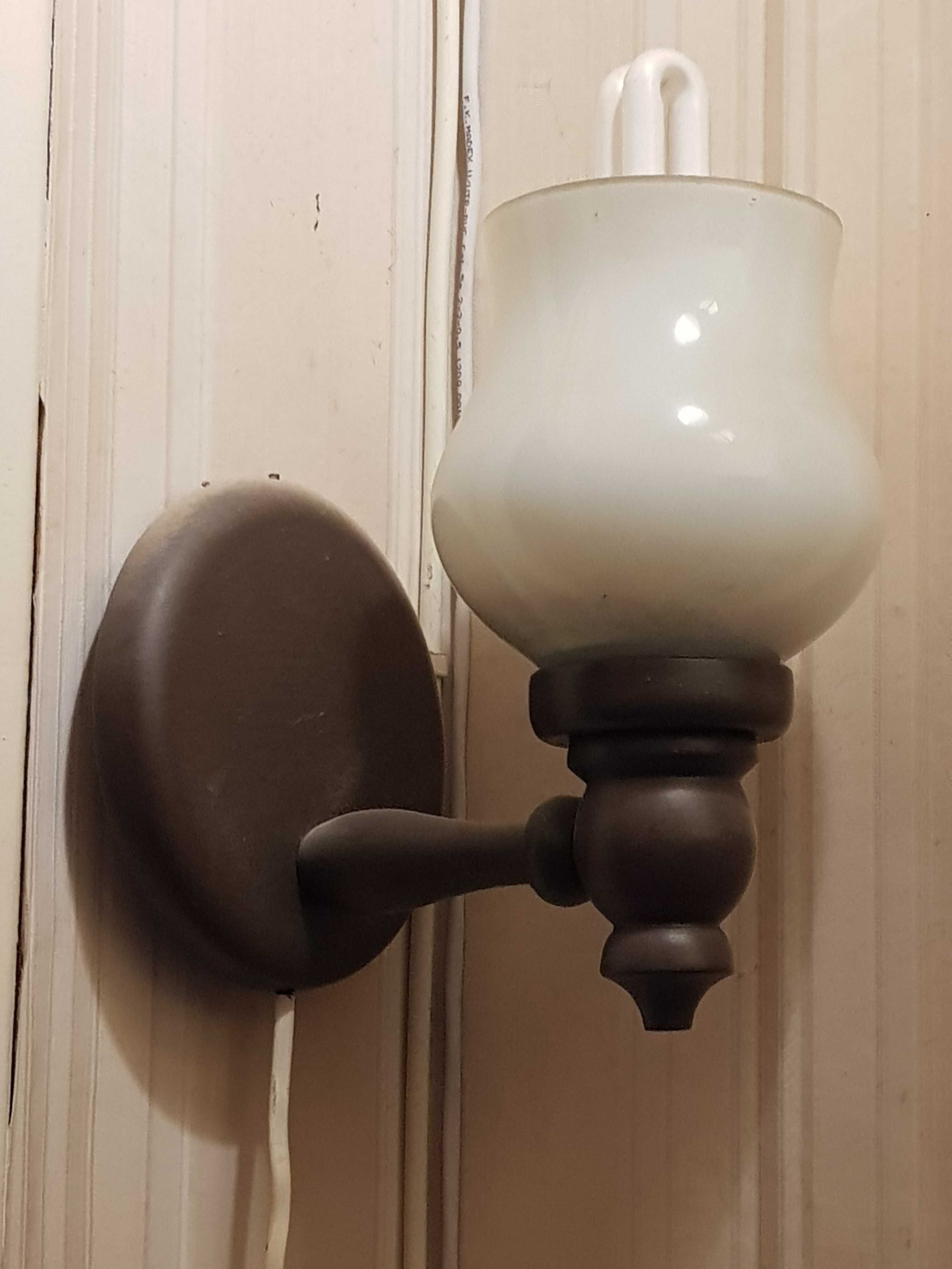 Kinkiet, lampa, szkło mleczne