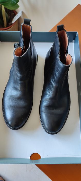 Botas em pele marca Tapadas