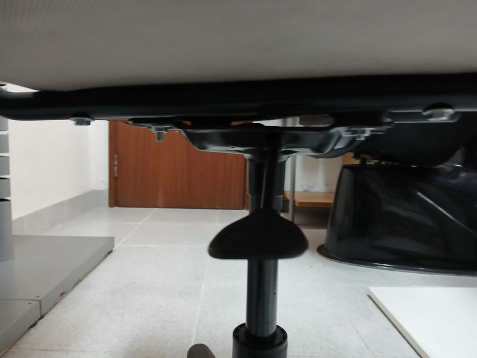 Bancada de cabeleireiro e cadeira – Novo – Liquidação de Stock