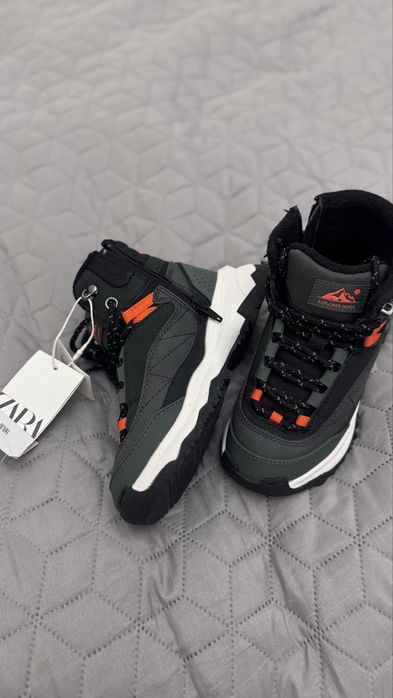 Черевики Zara для хлопчика зимові на флісі