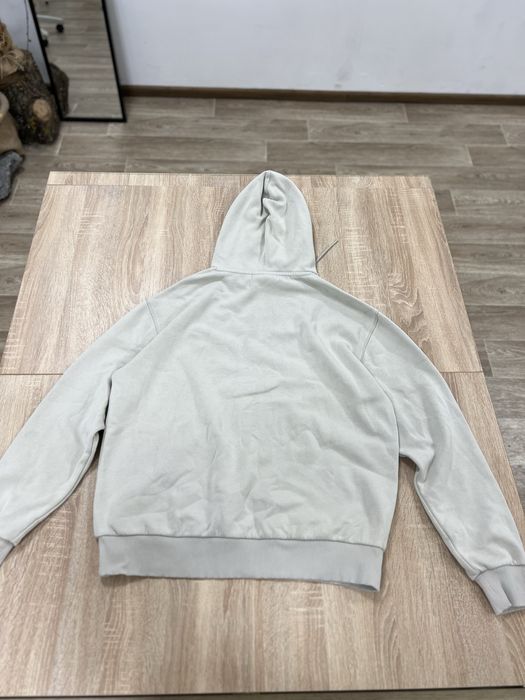 Біла базова кофта фірми NEW ERA