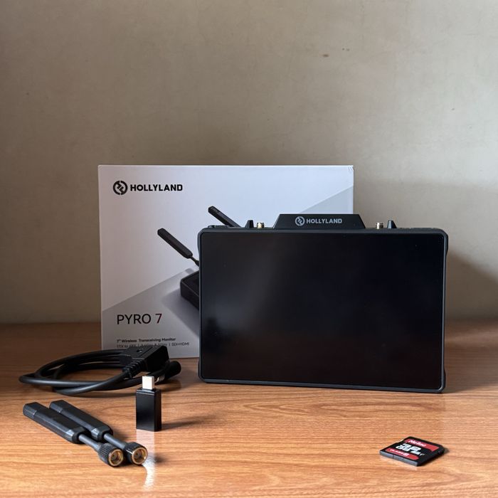 Hollyland Pyro 7 - Monitor