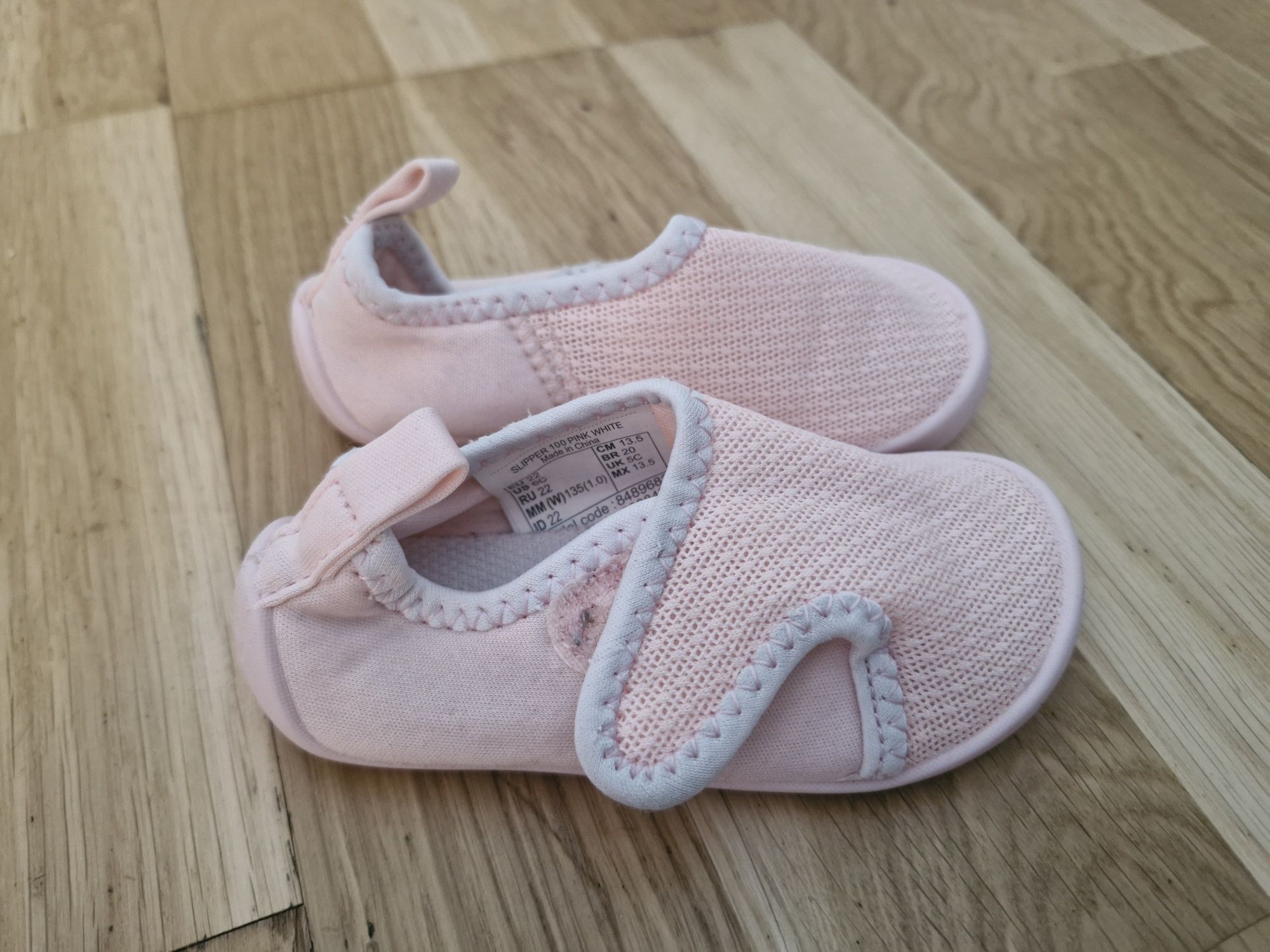 Buty kapcie dla dziewczynki r. 22