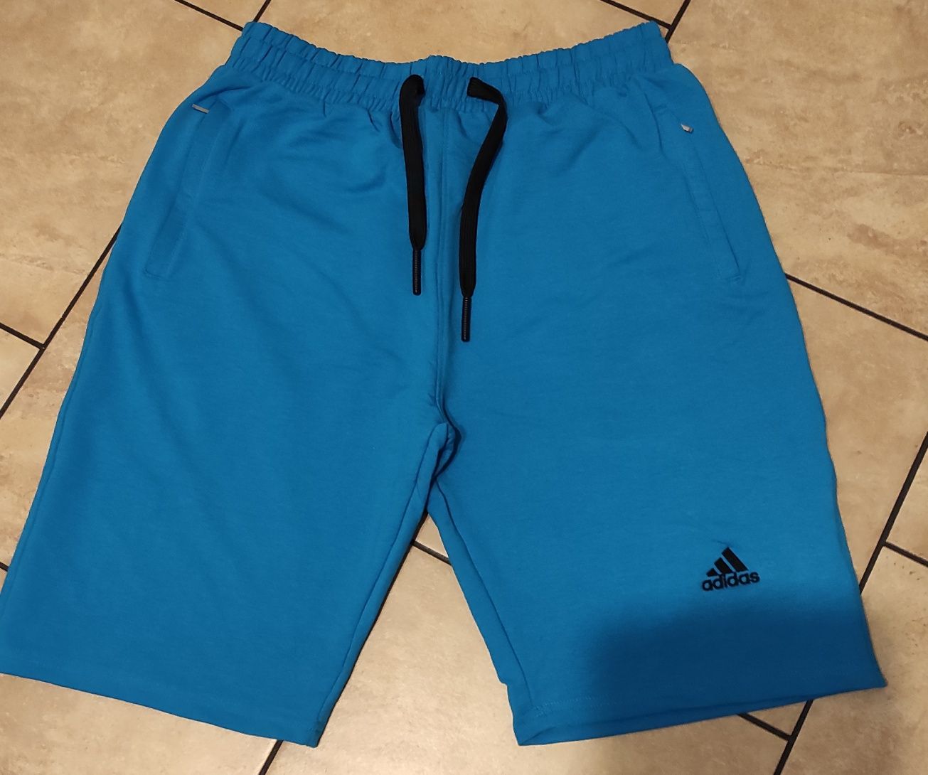 Spodenki szorty Adidas XL