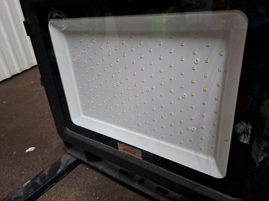 LED  marca 4TECX louwlamp 150W 5000k