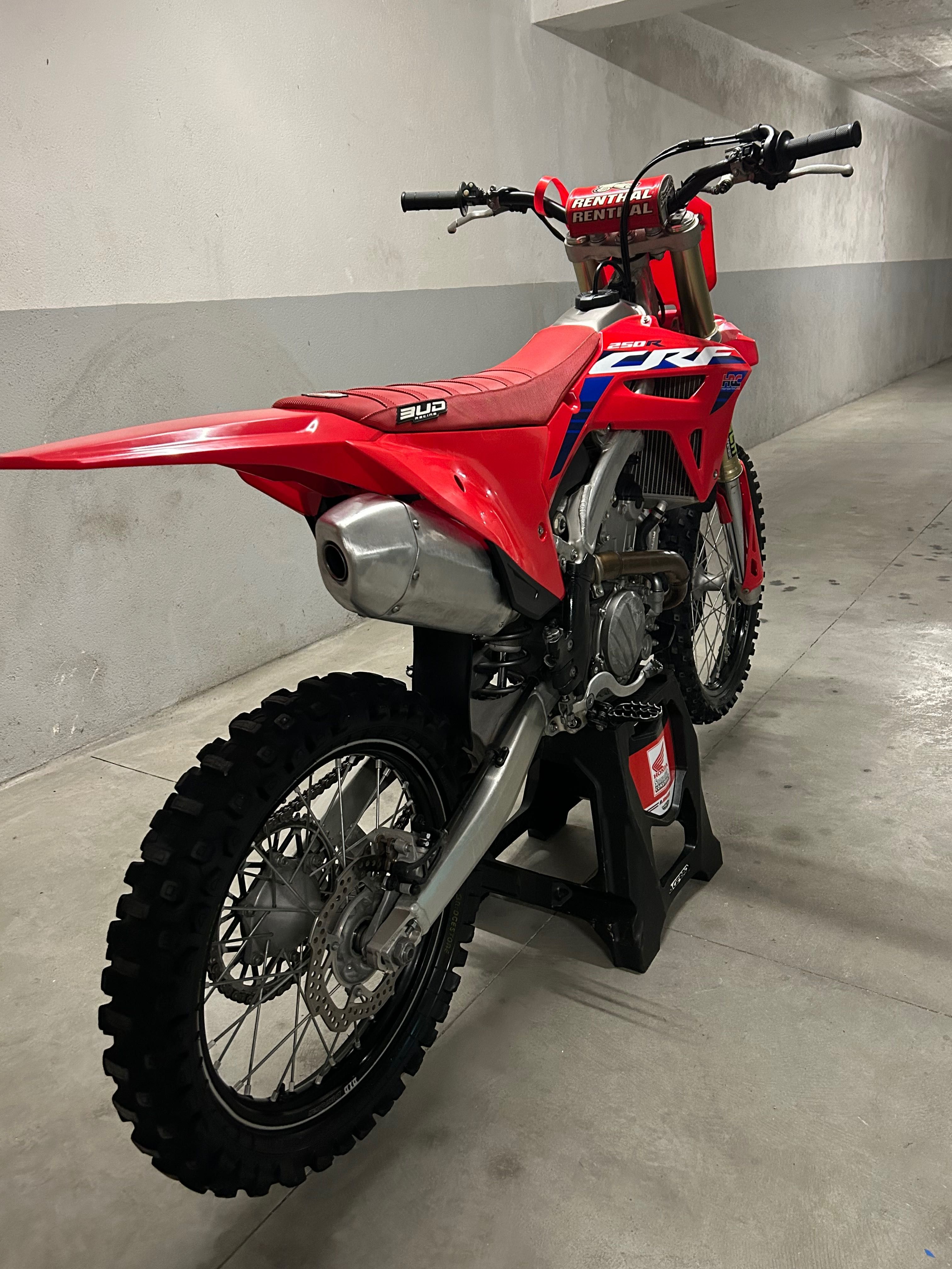 ….Honda CRF 250R……