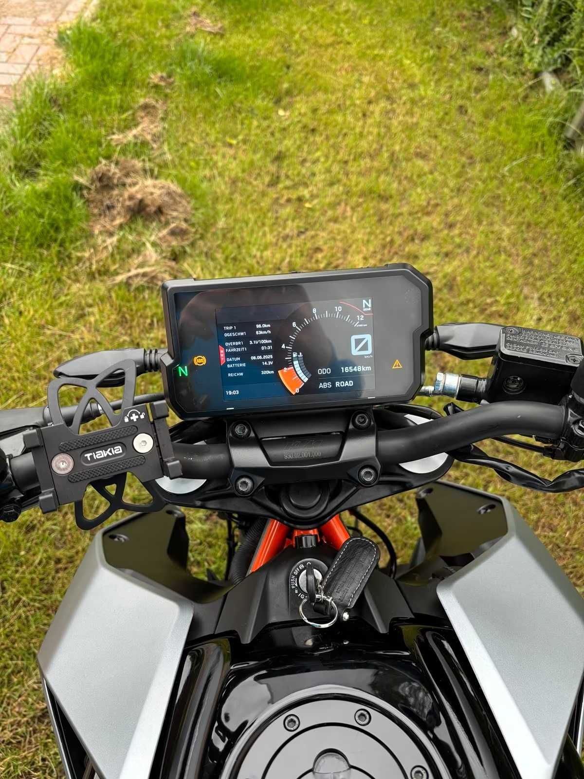 KTM 125 DUKE 2022r.