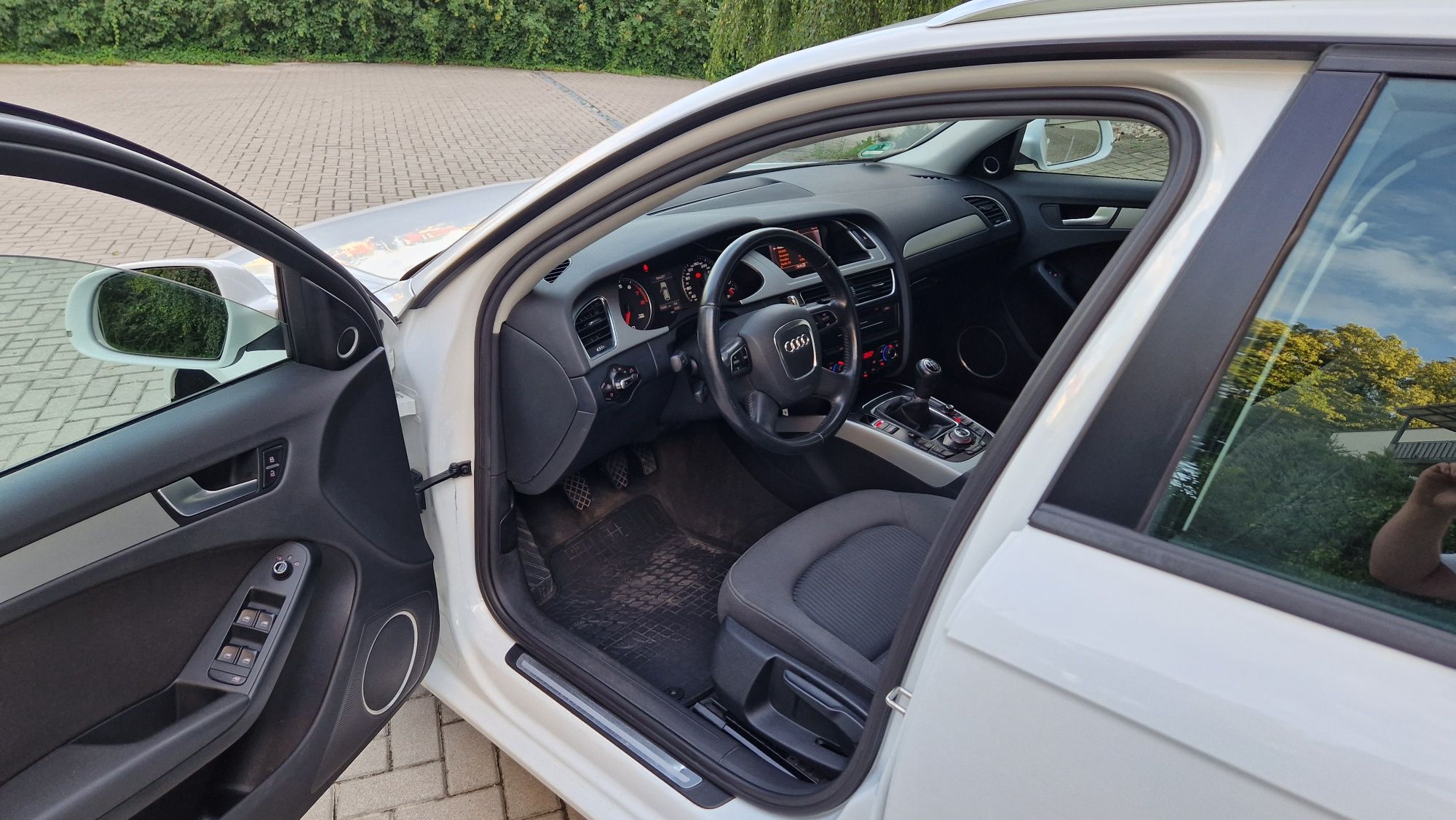 Audi a4 b8 kombi 1.8 benzyna Super stan Zamiana