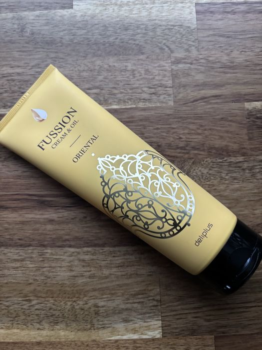 Deliplus- hiszpański krem z olejkiem o zapachu orientalnym