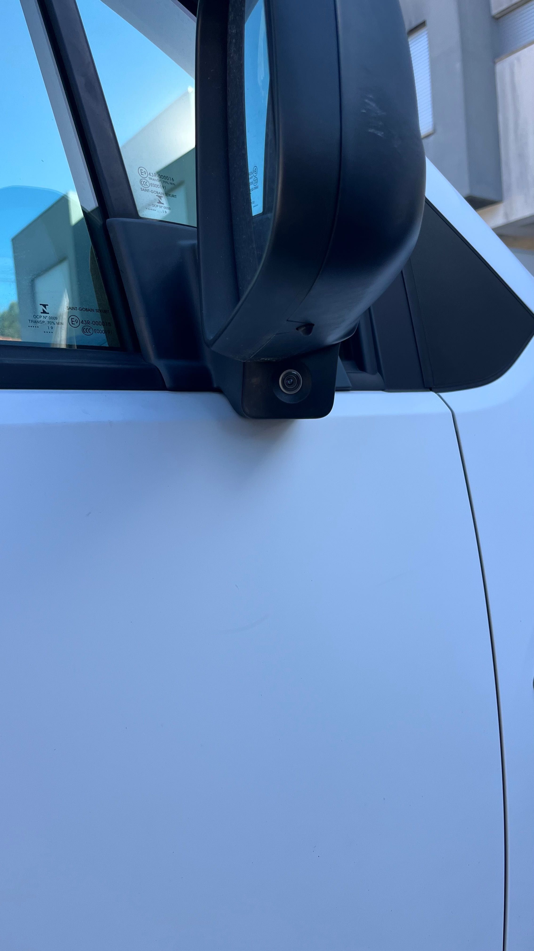 Carrinha com poucos quilómetros