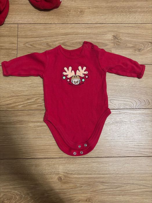 Komplet ubrań świątecznych