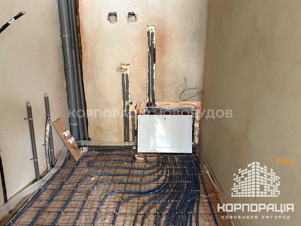 Продаж котеджу з гаражем; відеодомофон, панорамний вид на місто