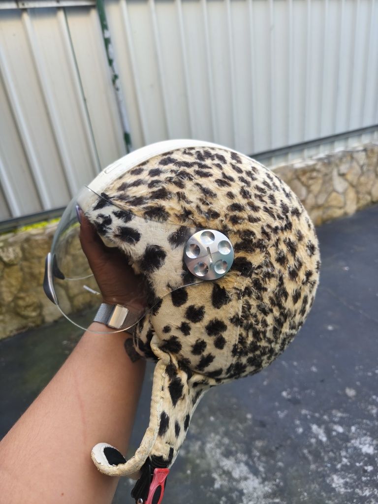 Capacete NAU helmets