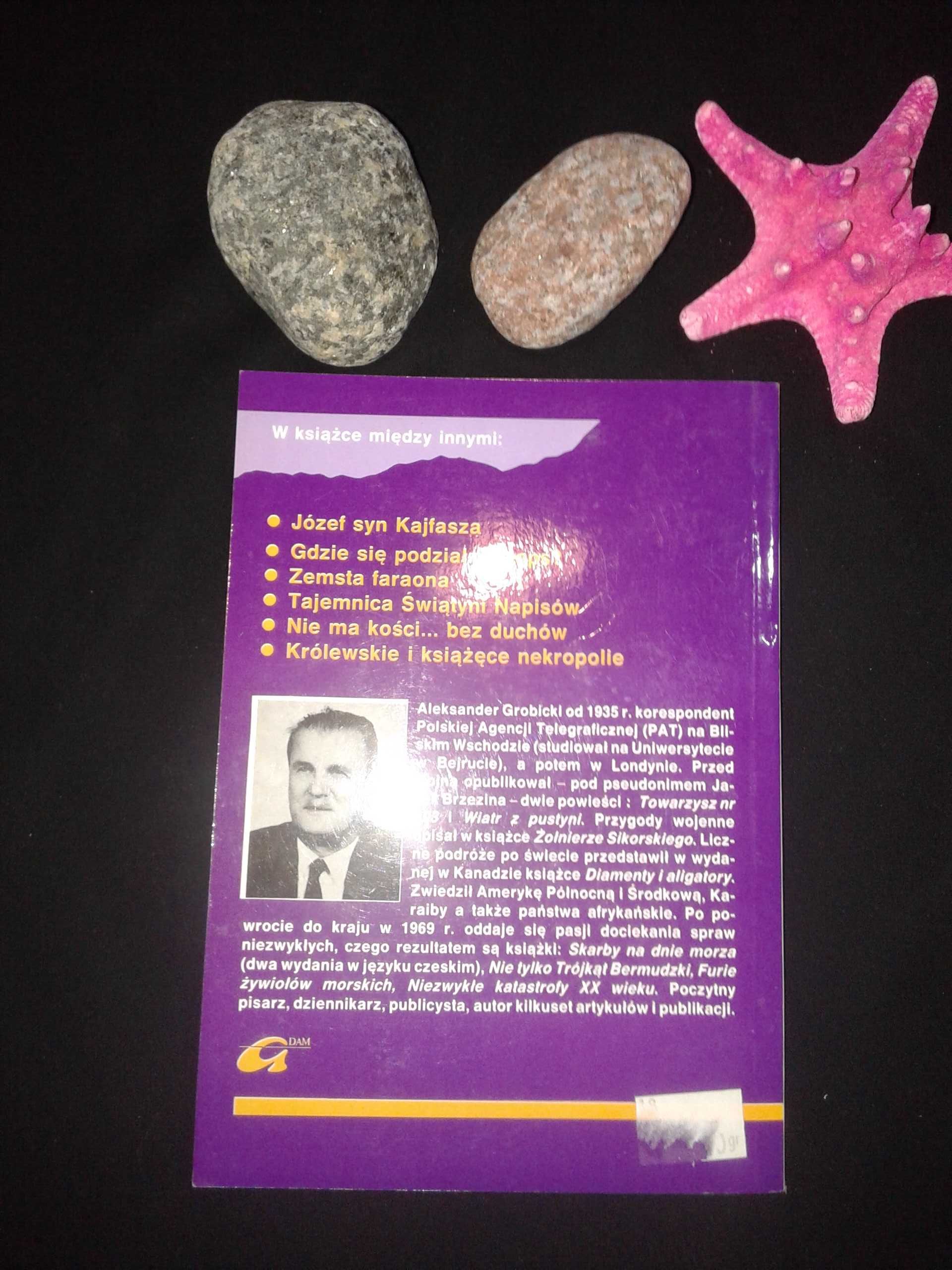 Kości święte i potępione - Aleksander Grobicki