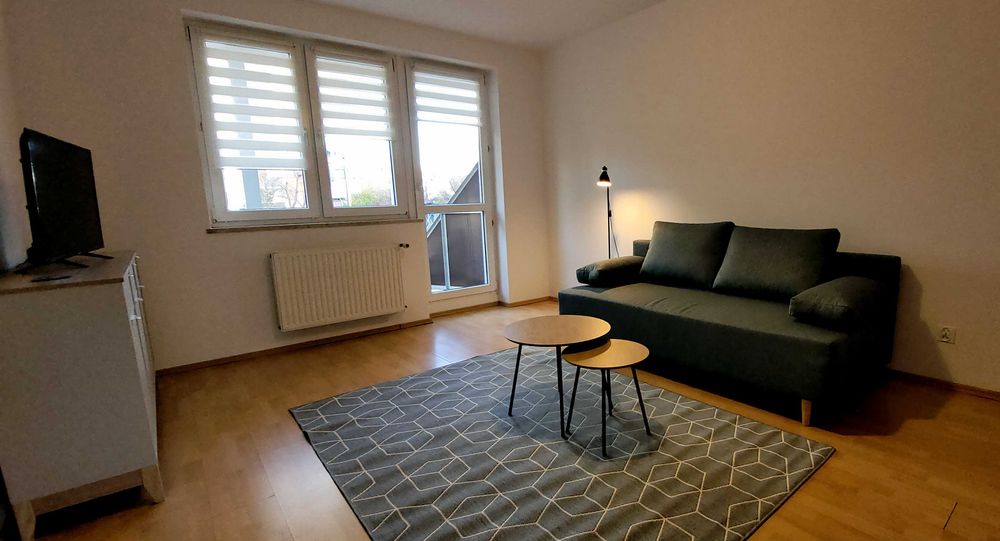 Wynajmę kawalerkę 35 m² os. Mokre w Toruniu parterowy lokal z balkonem