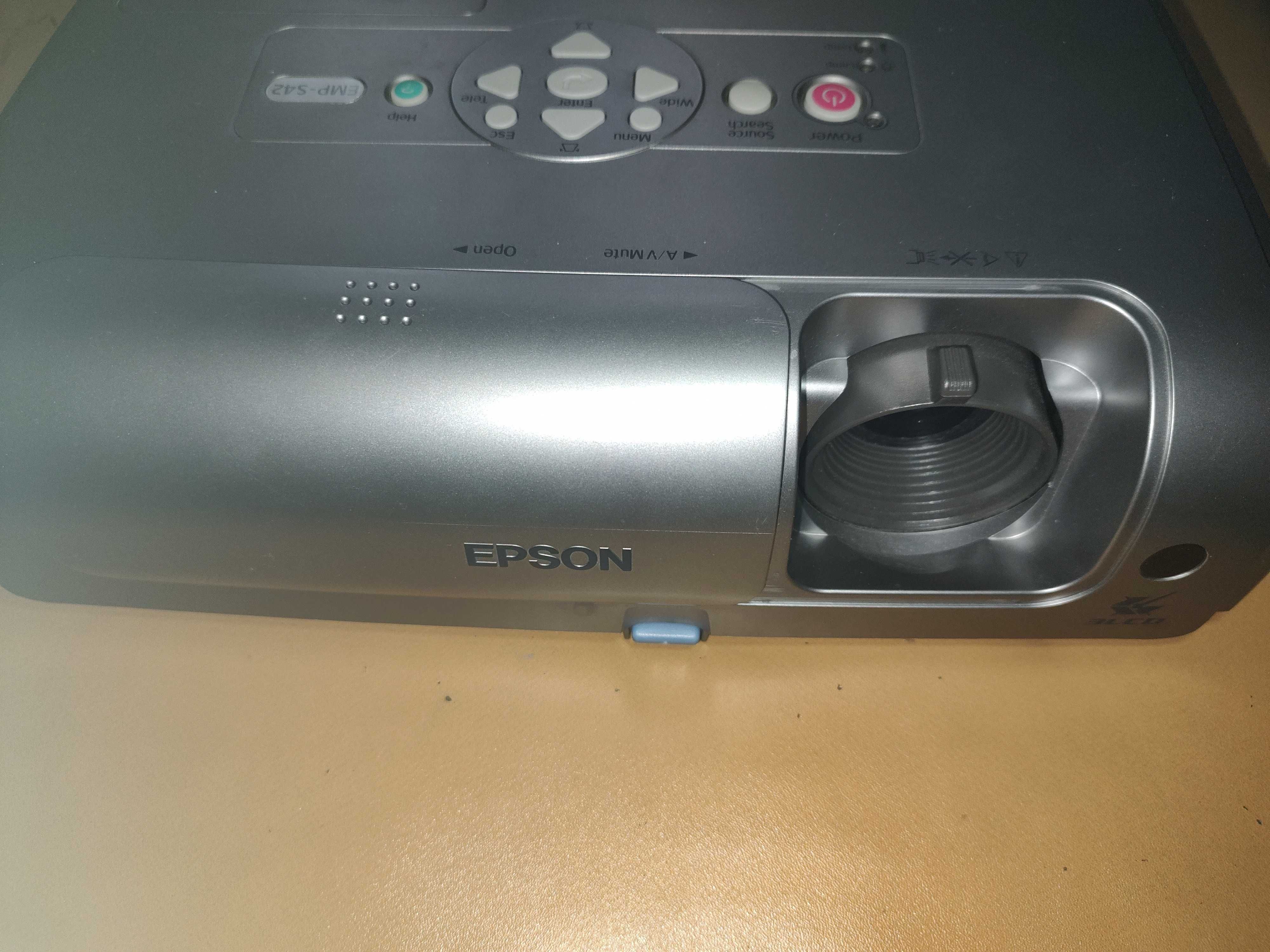 3LCD Проектор Epson EMP-S42, лампа 222 часа.