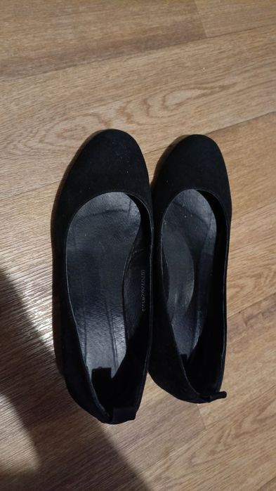 Туфли лодочки замшевые 37 р.