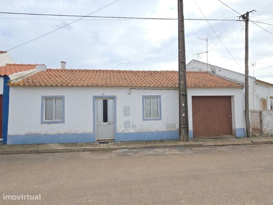 Casa de Aldeia com Quintal