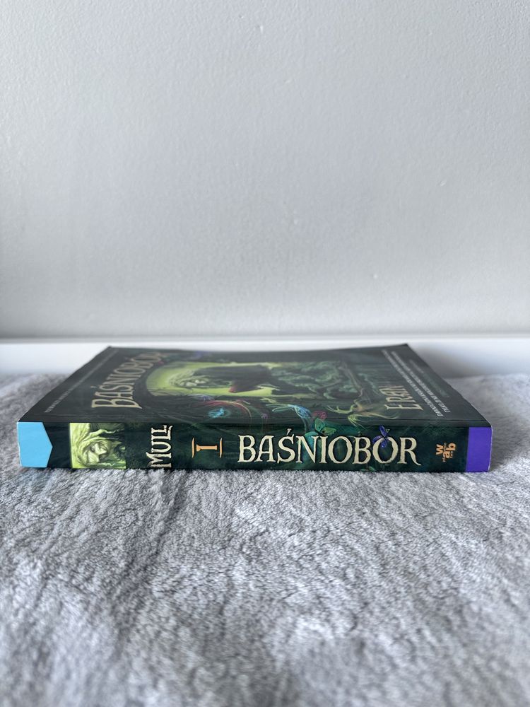 Książka Baśniobór Brandona Mulla. J.K. Rowling