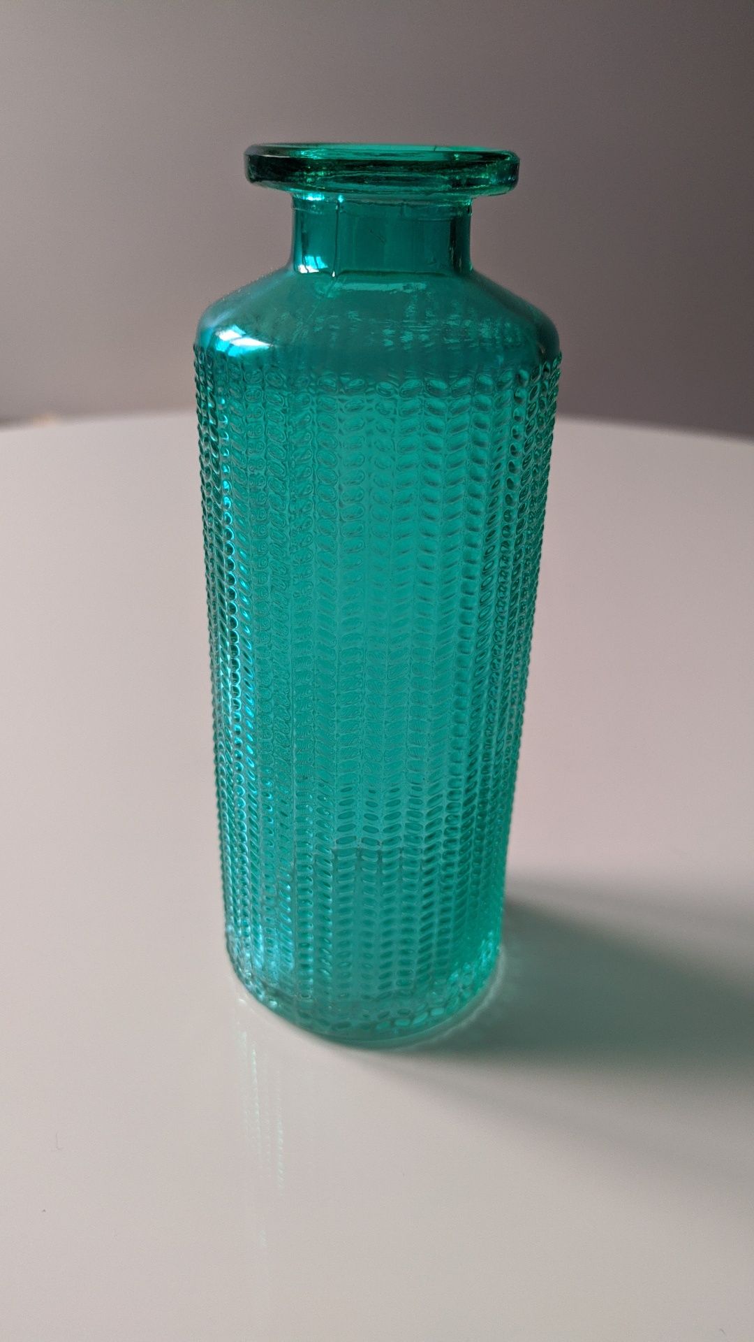 Szklany mały wazonik 13 cm turkus odcienie niebieskiego