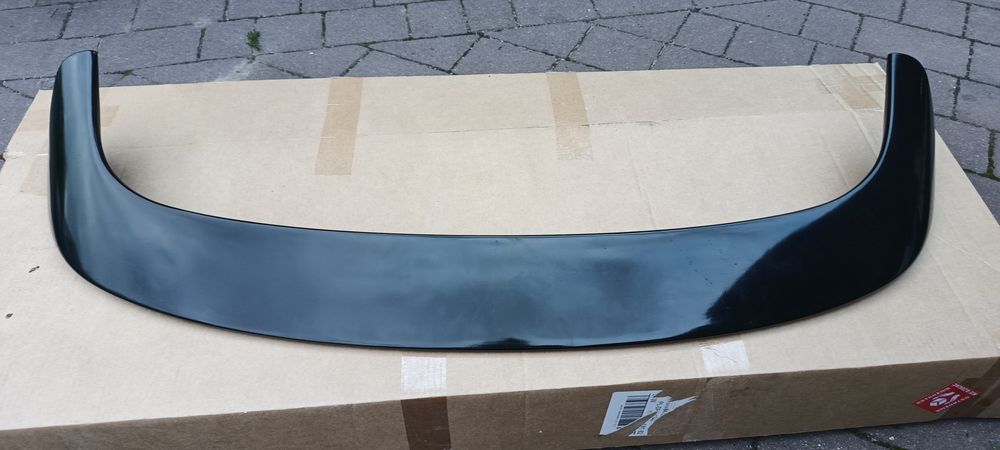 Lotka spoiler BMW F31 Touring daszek Performance czarny połysk z ABSu
