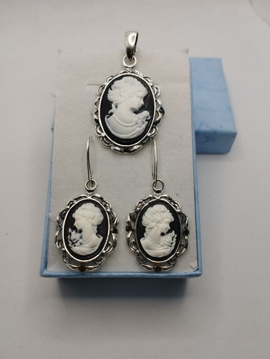 Srebrny komplet, Dama kameliowa, próba 925