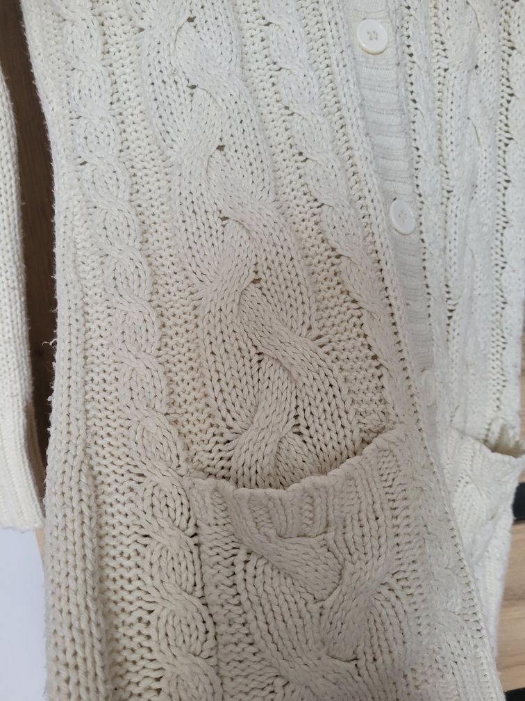 Sweter kremowy gruby splot