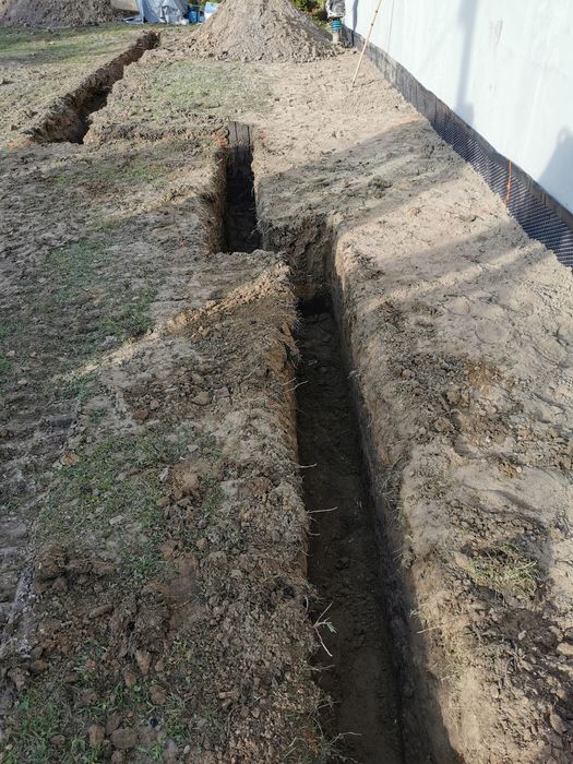 Usługi minikoparka 2.8 t. wiertnica, młot, koparko-ładowarka, wywrotka