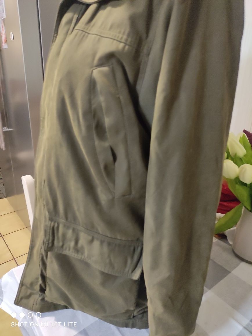 Kurtka  przejściowa khaki z futerkiem przy kapturze