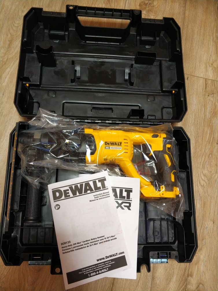 Акция! Аккумуляторный перфоратор Dewalt SDS-Plus DCH133 в кейсе Tstak