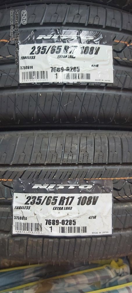 NITTO 235/65 R 17 .