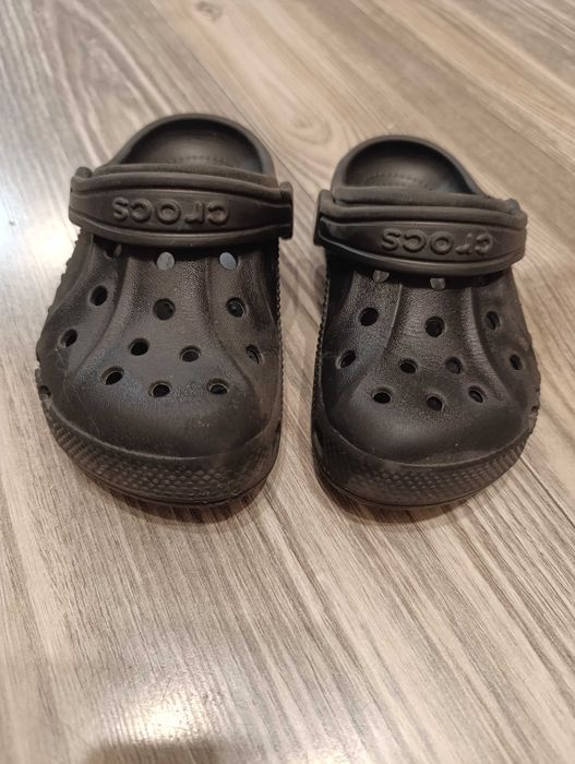 Klapki dziecięce r 9c (25-26)  czarne Crocs