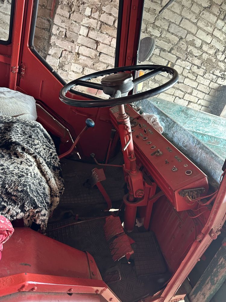 Продам Т-16 в дуже гарному стані з причіпом