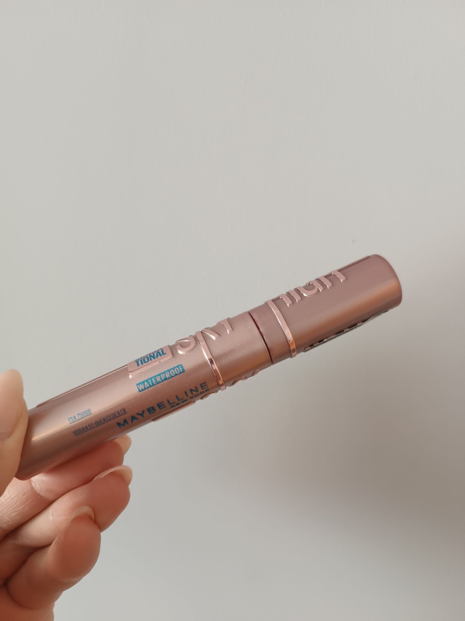 Nowy tusz wodoodporny Maybelline Sky High