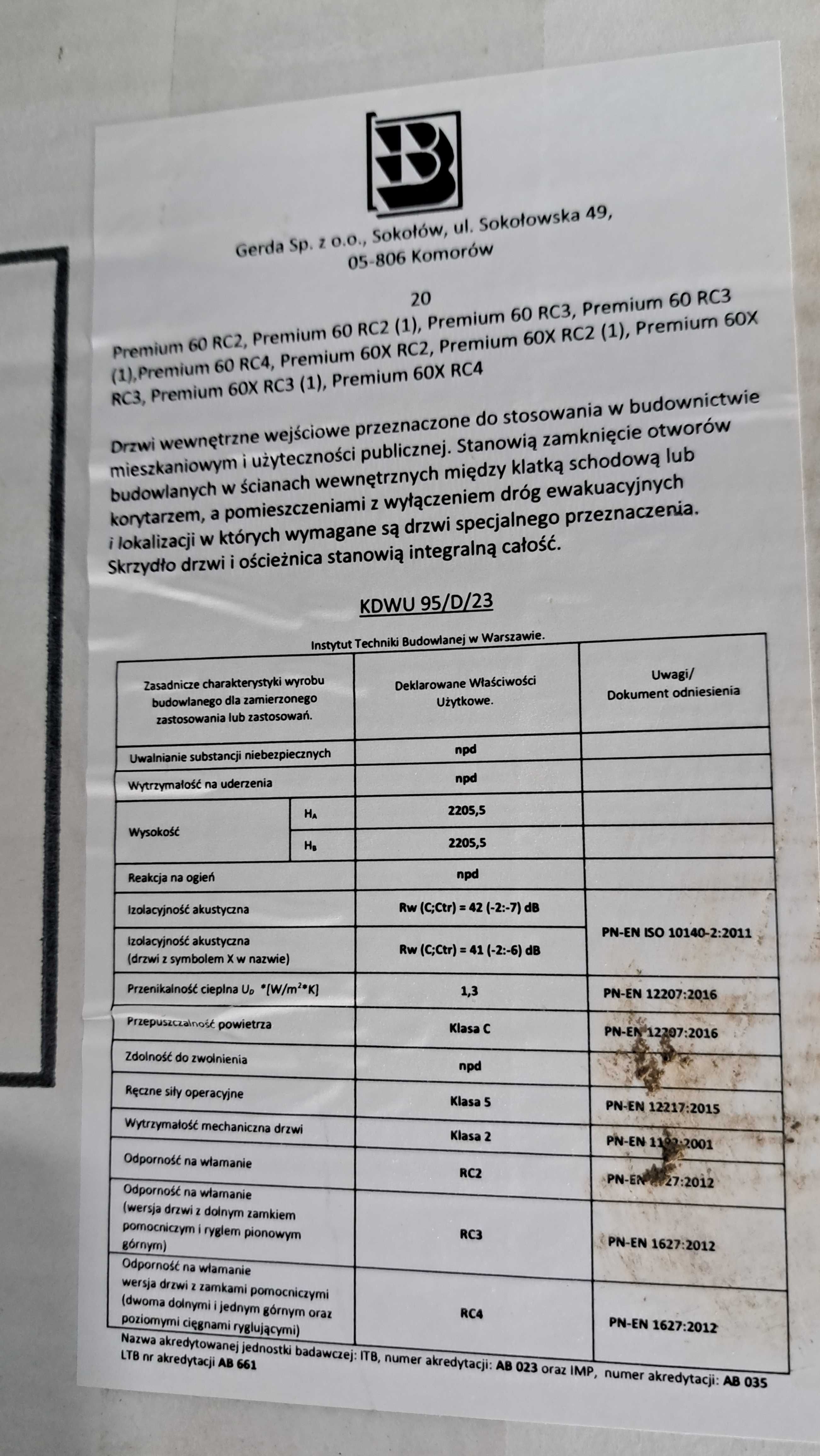 Drzwi GERDA Premium 60 RC3, metalowe LEWE, rozmiar 90Z Orzech alpejski