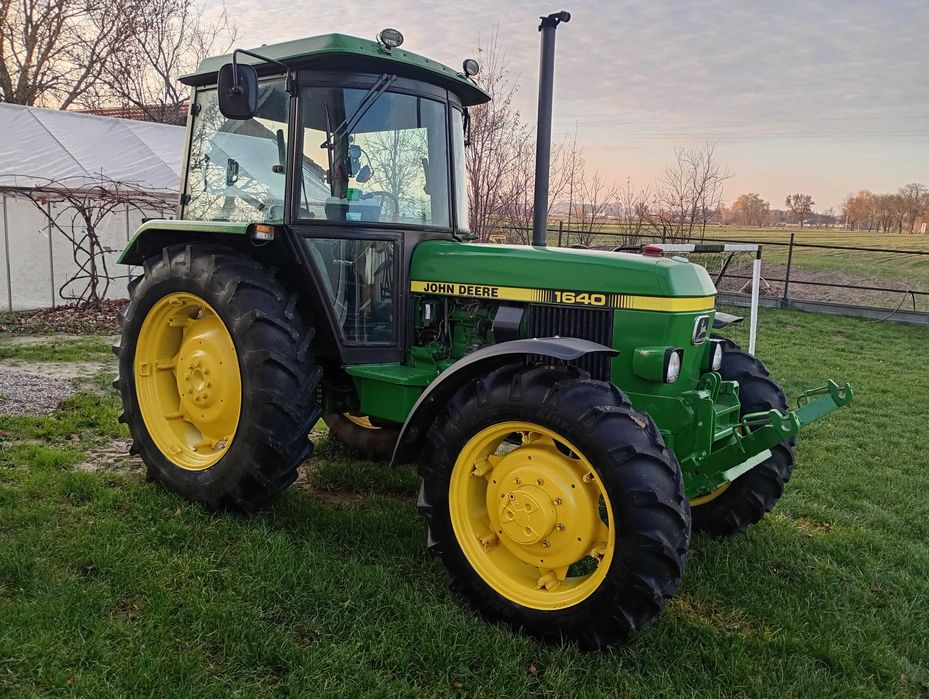 John Deere 1640 przedni TUZ, John Deere seria 40