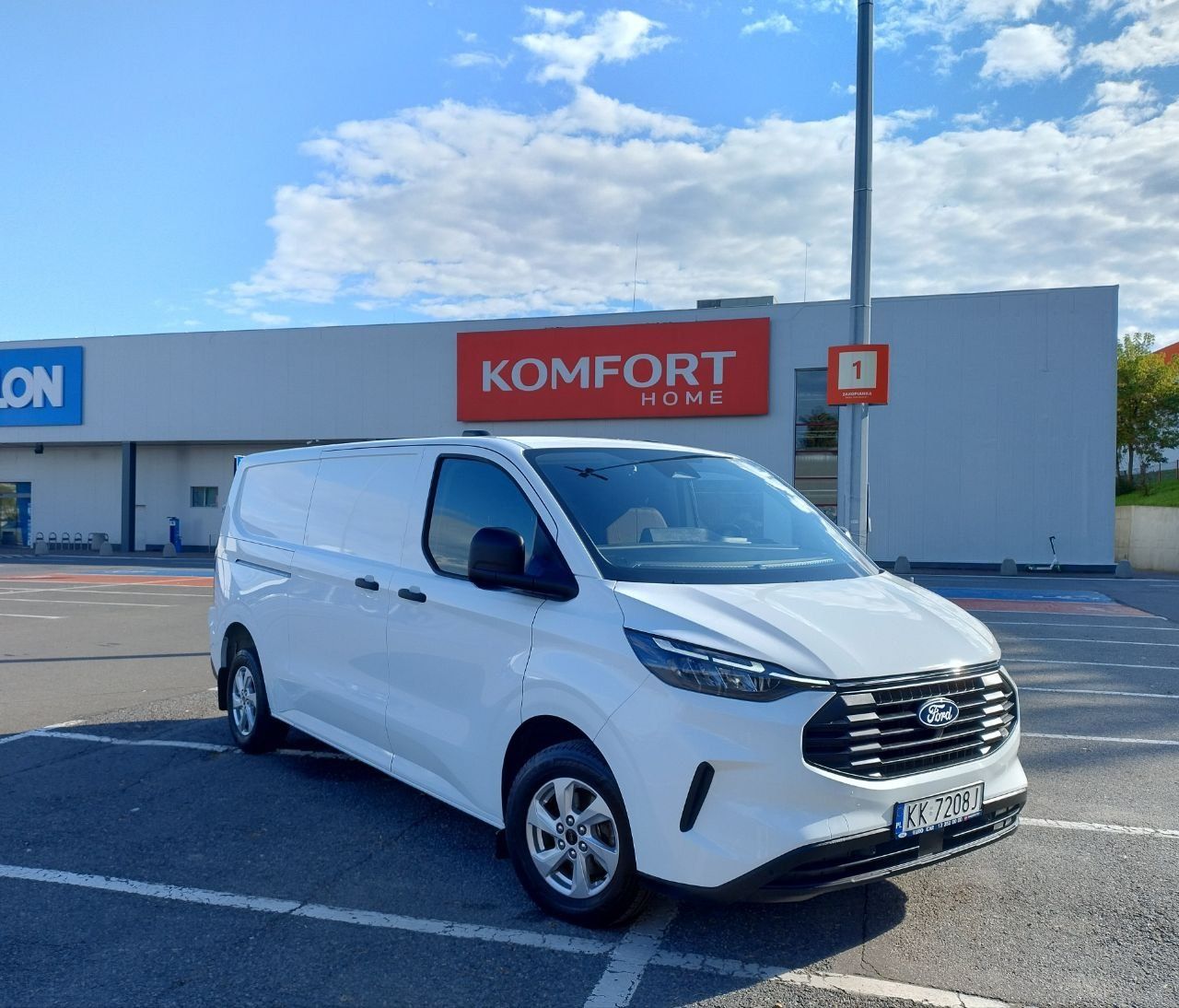 Wynajem samochodów ciężarowych Ford Transit L3H2/Custom L2/Connect L2