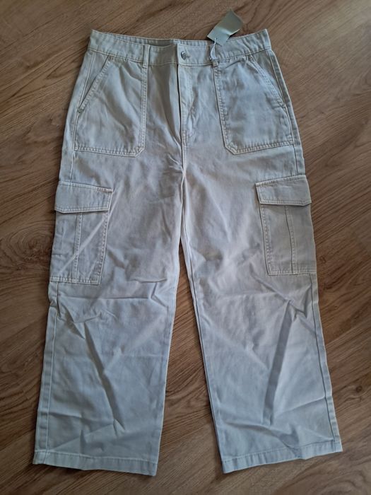 Jasne proste bojówki RESERVED 40