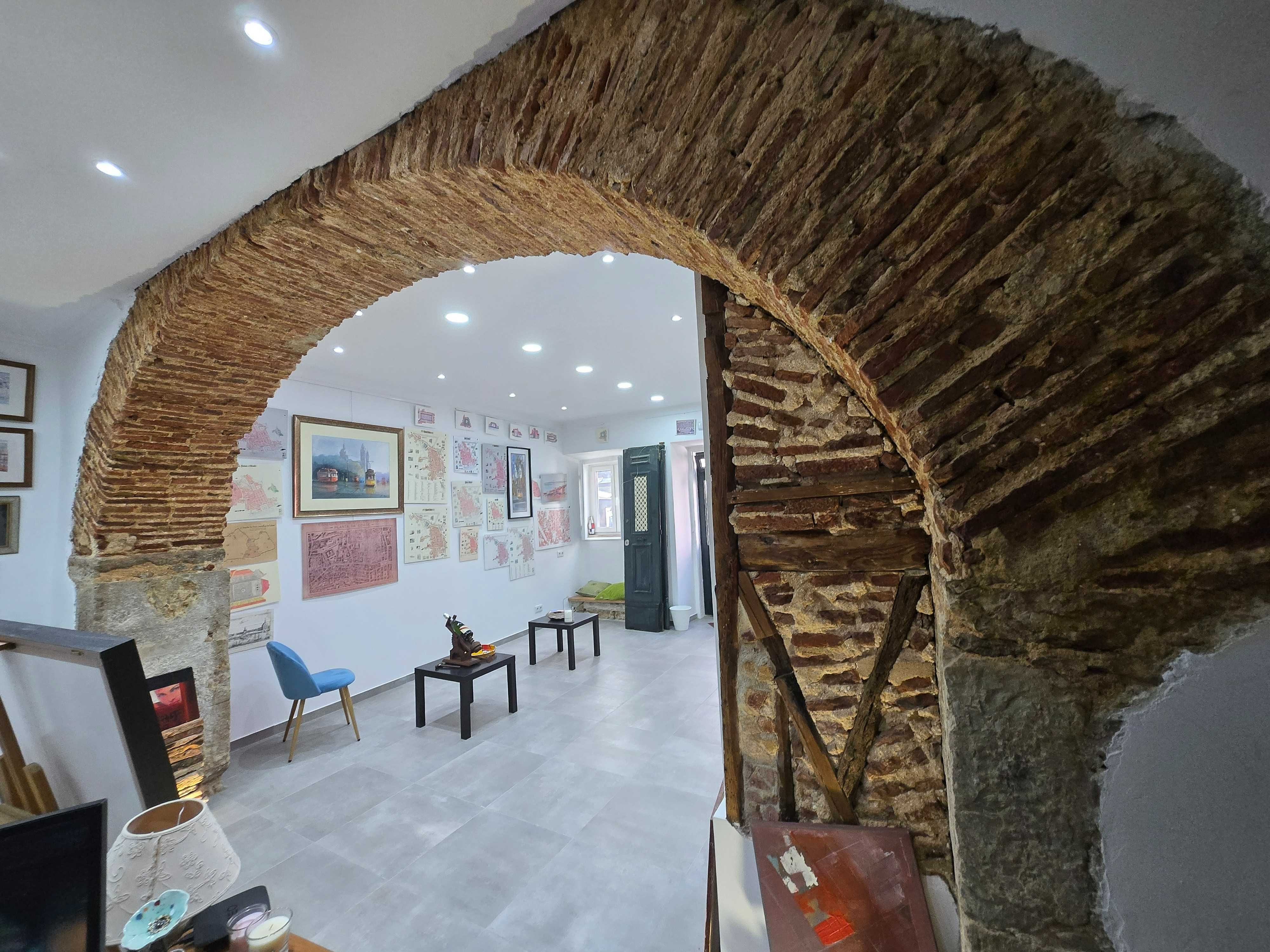 Galeria/Loja/Atelier/ Escritório no centro de Lisboa - Chiado e Camões