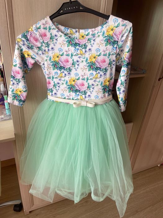 Платье нарядное для девочки