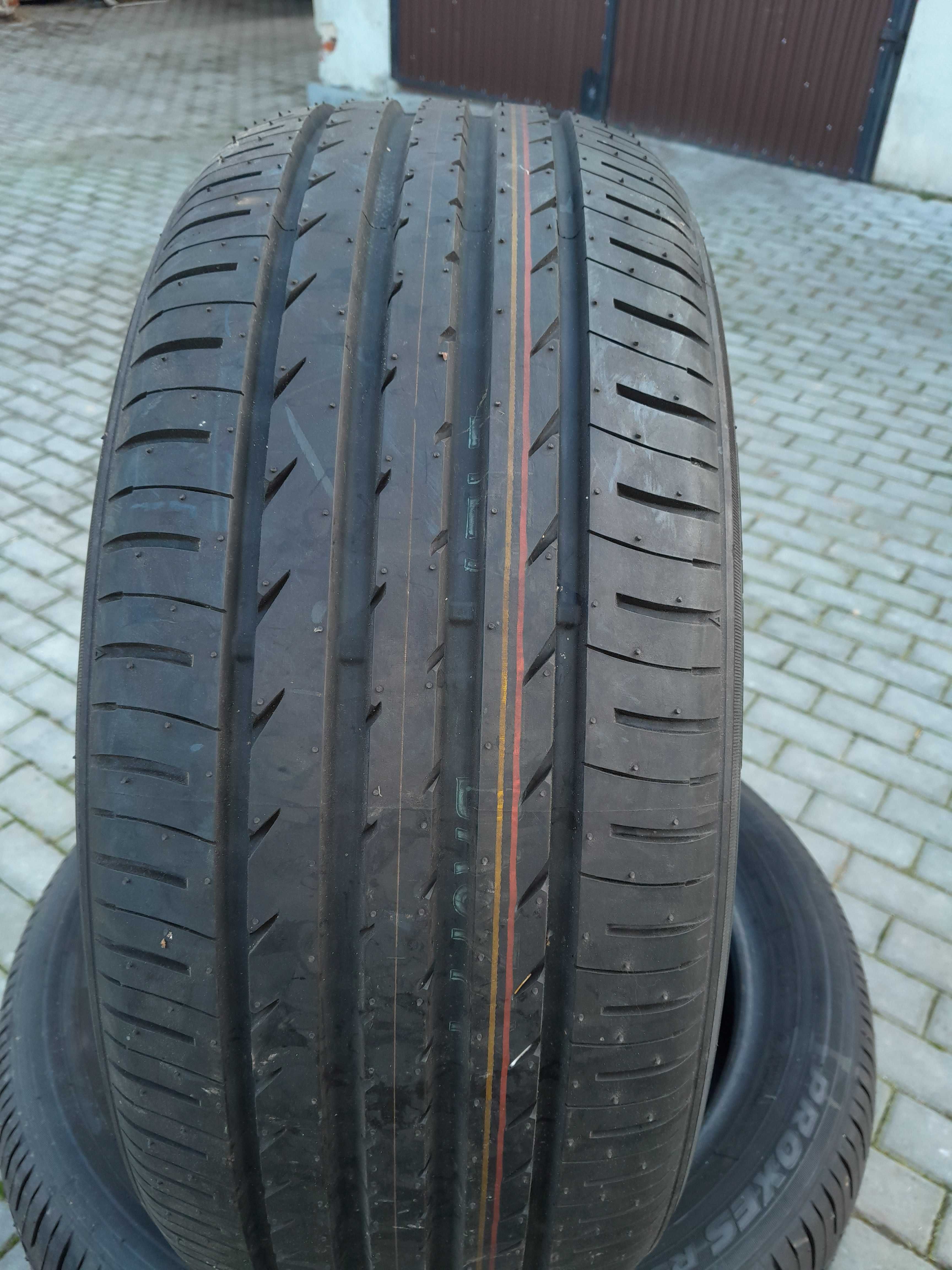 Sprzedam opony letnie Toyo 215/50R18