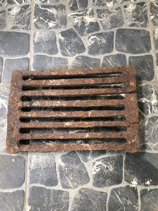 Колосники печные.рамер: длина 300 мм -205 мм ширина.