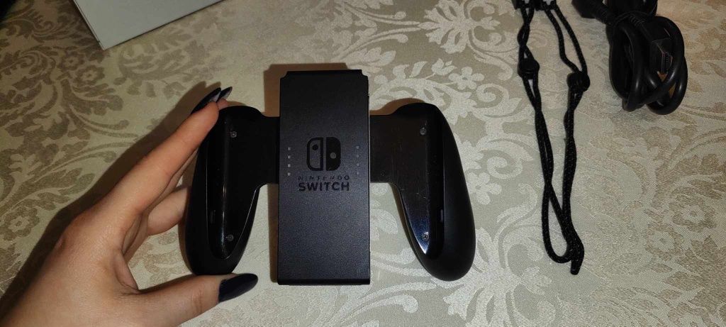 Nintendo Switch OLED, +Wiedzmiń 3 i Super Mario Odyssey