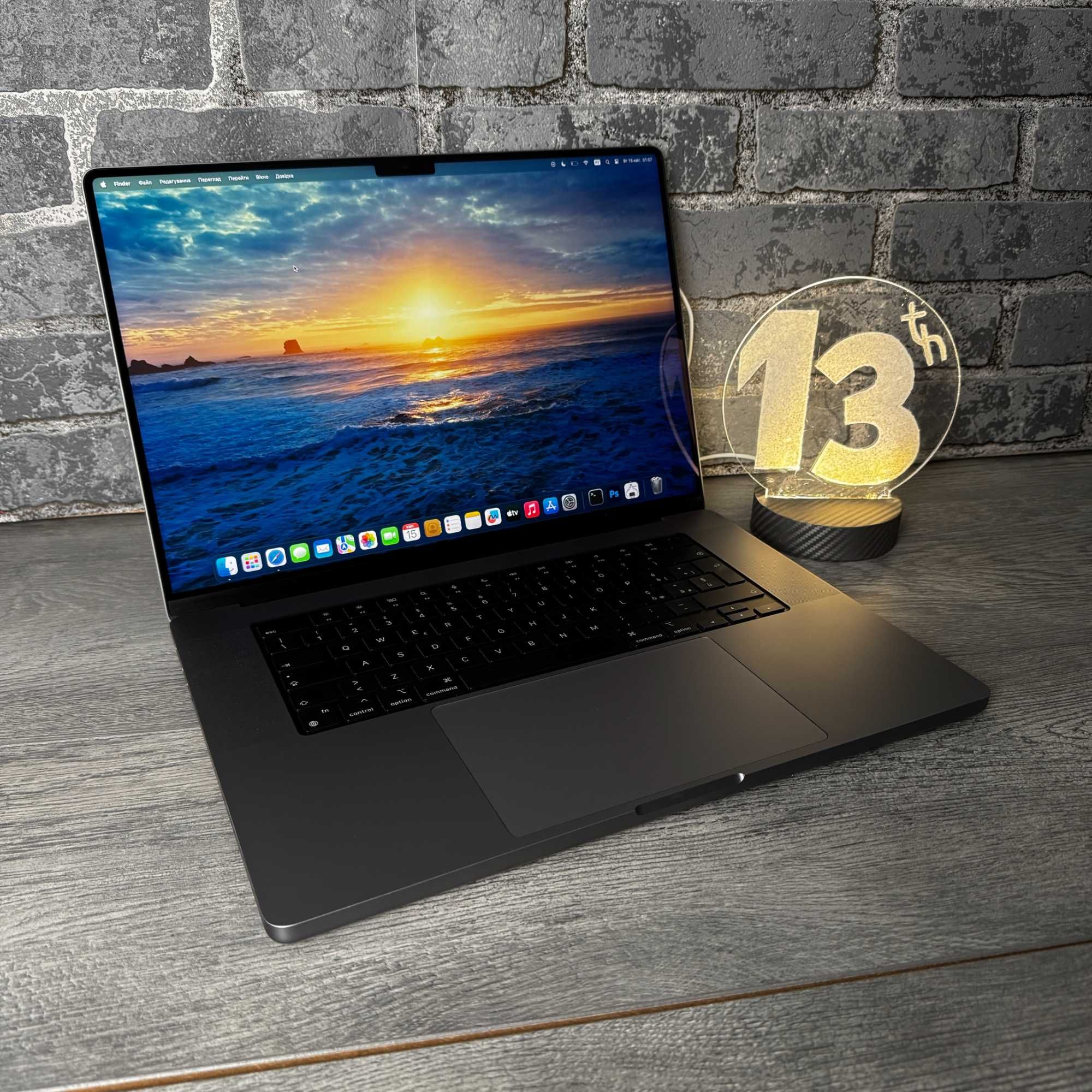 Ноутбук Apple MacBook Pro 16 2021 | M1 Pro | 32Gb | 512Gb SSD | 16 GPU