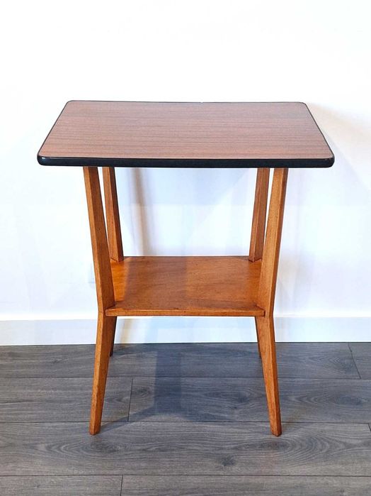 Mesa de apoio / TV vintage. Side table