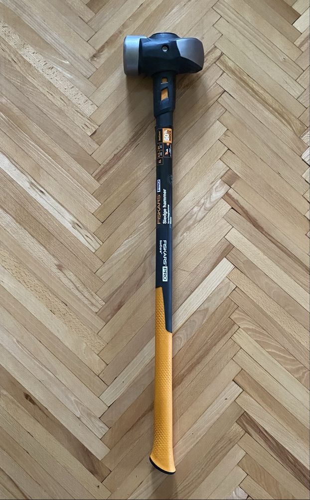 Кувалда Fiskars IsoCore